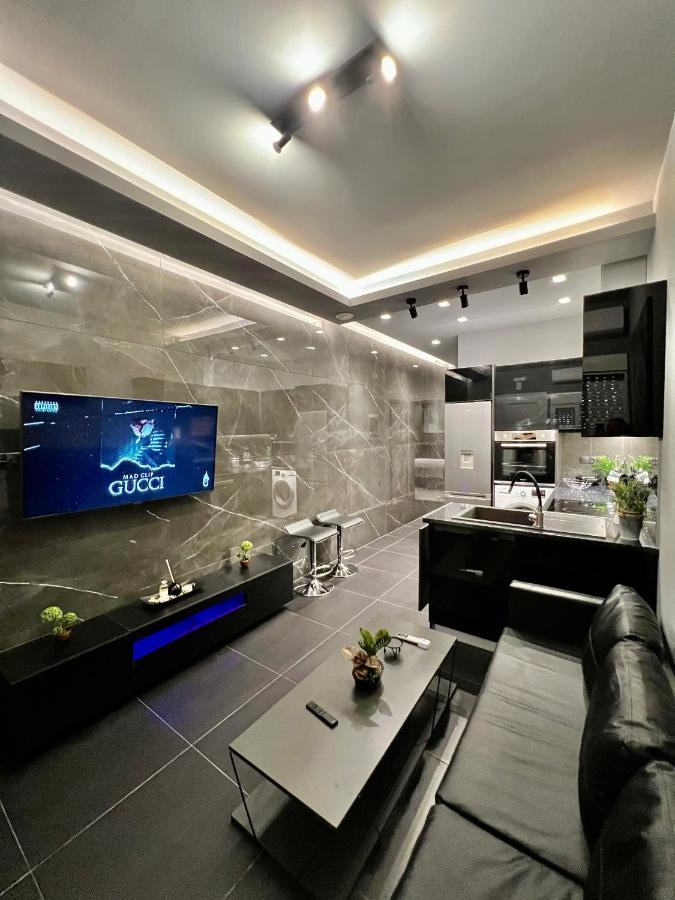 Luxury Black And White Interior Apartments Kalamata Ngoại thất bức ảnh